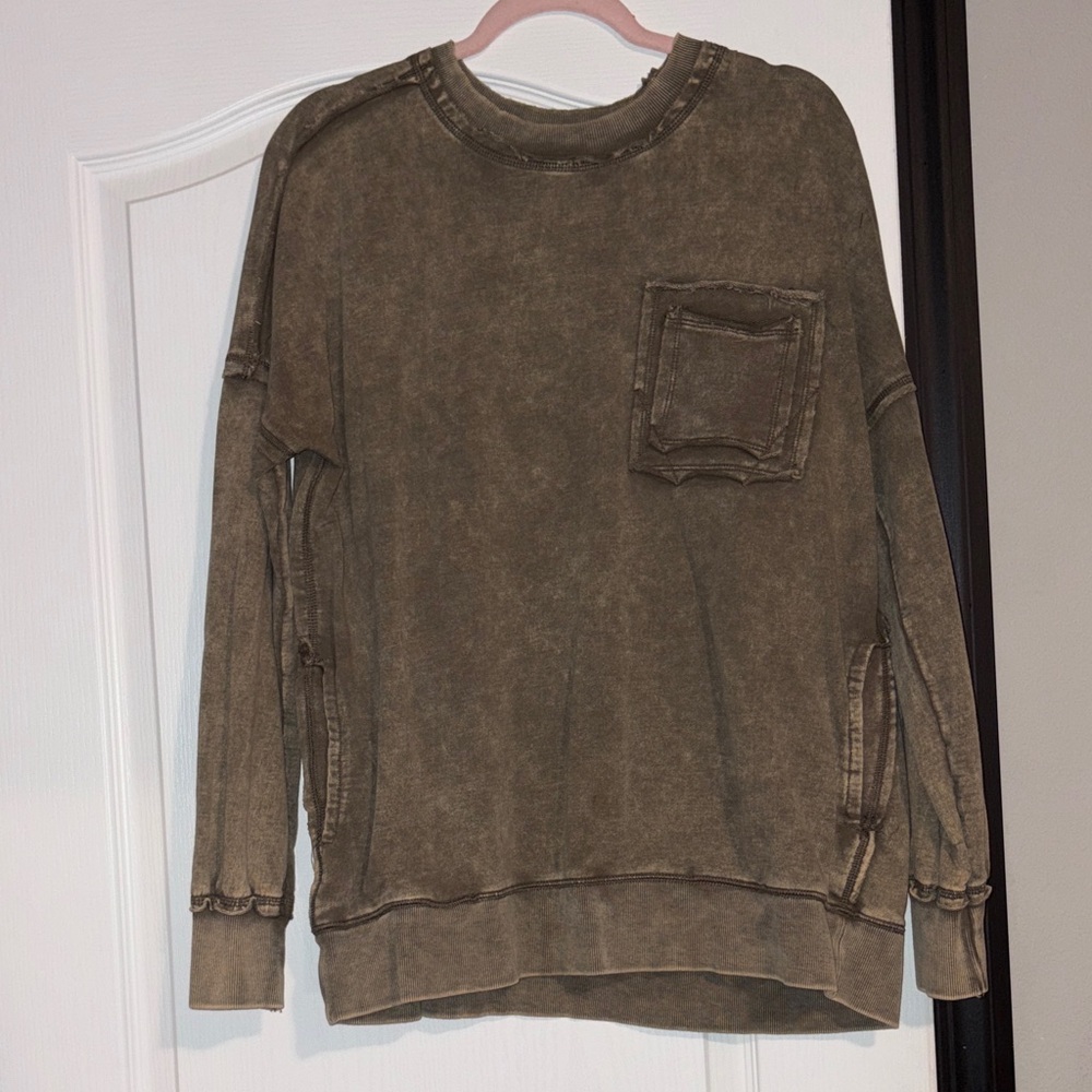 Zenana Outfitters Brown Sweatshirt with Pocket